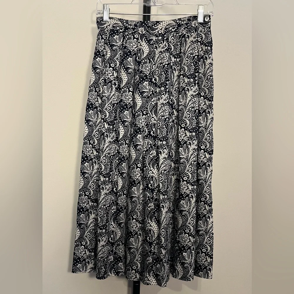 Liz Claiborne Paisley Midi Skirt Navy Blue White Size 6 Petite